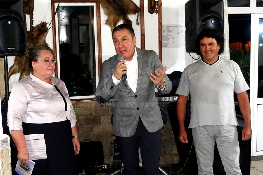 Кметът Николай Димитров посети пенсионери на празничния 1. октомври